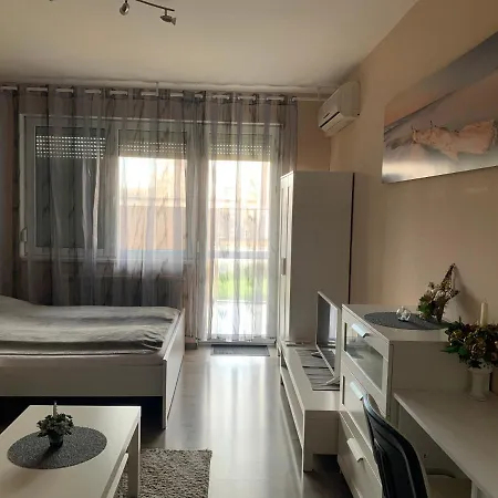 Apartment Liget Apartment, Terrace, Free Parking, Ac