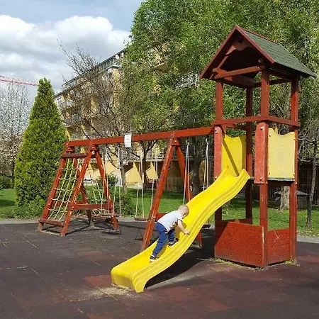 Apartmán Liget Apartment, Terrace, Free Parking, Ac