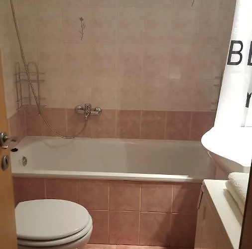 Liget Apartment, Terrace, Free Parking, Ac *